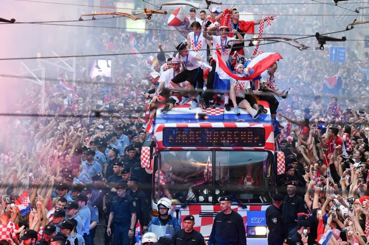 Gdje ste bili 16. srpnja 2018.? Prisjetite se dana kad je Hrvatska stala i bila kao jedno