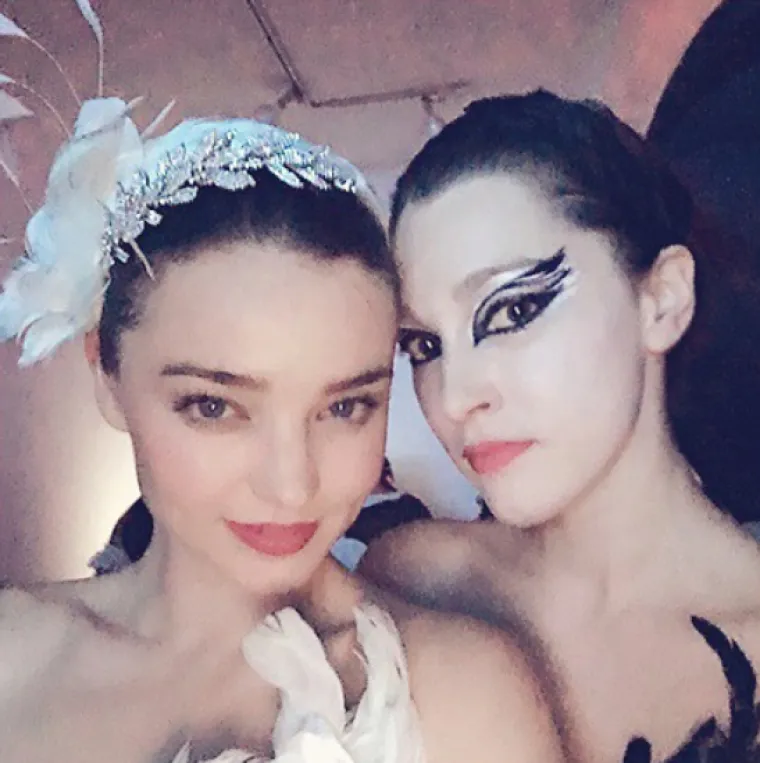 Zvijezde su i ove godine oduševile svojim kostimima: pogledajte u što su se maskirali za Halloween!