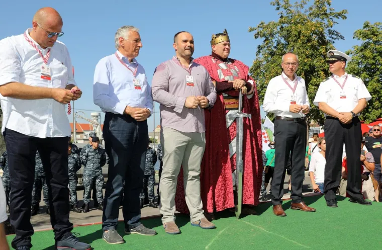 Političari okupirali Metković: Pogledajte tko je sve došao na 22.Maraton lađa