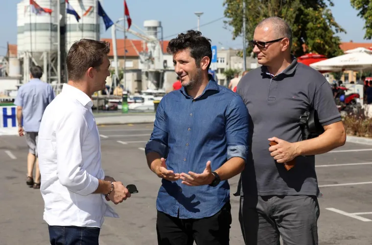 Političari okupirali Metković: Pogledajte tko je sve došao na 22.Maraton lađa