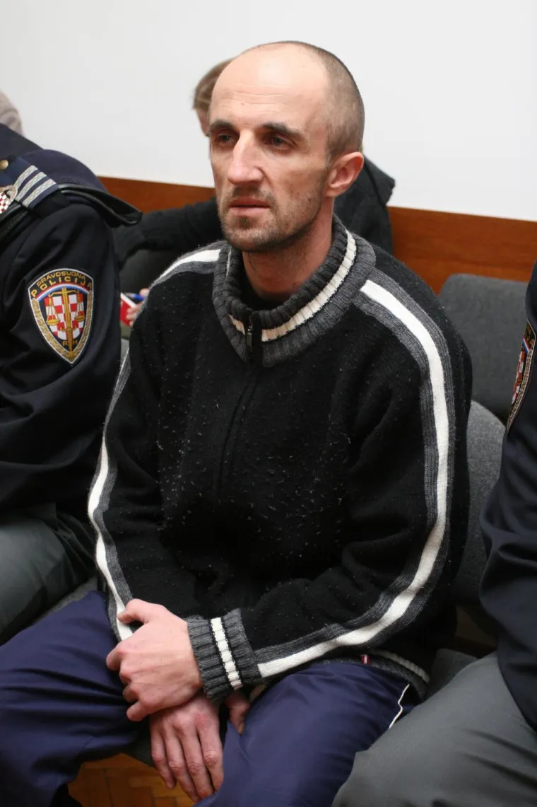 U Rugvici je u večernjim satima 2010. godine na smrt zatukao Dragicu Martek kako bi se domogao novca. Ubojstvo se dogodilo dok je bio na uvjetnom otpustu zbog ubojstva 90-godišnjaka (1996), kojeg je usmrtio na isti način. Bio je osuđen na 13 godina, pušten na uvjetni otpust nakon što je odslužio 12 godina. Trenutno služi kaznu od 40 godina zatvora.