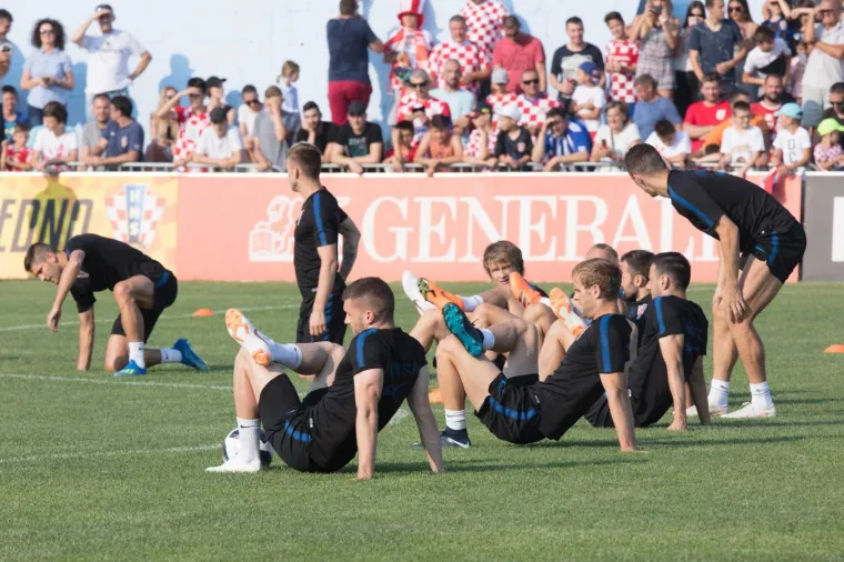 Vatreni odradili trening, a s prepune tribine ih bodrili kao da su već na Svjetskom prvenstvu