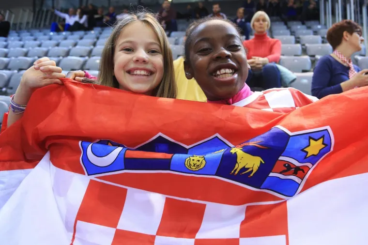 OSIJEK ZAHVATILO TENISKO LUDILO: Hrvatska protiv Kanade traži prolazak dalje