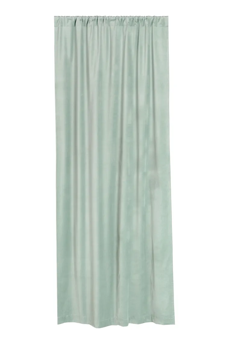 Duga baršunasta zavjesa, H&amp;M Home, 295,95 kuna