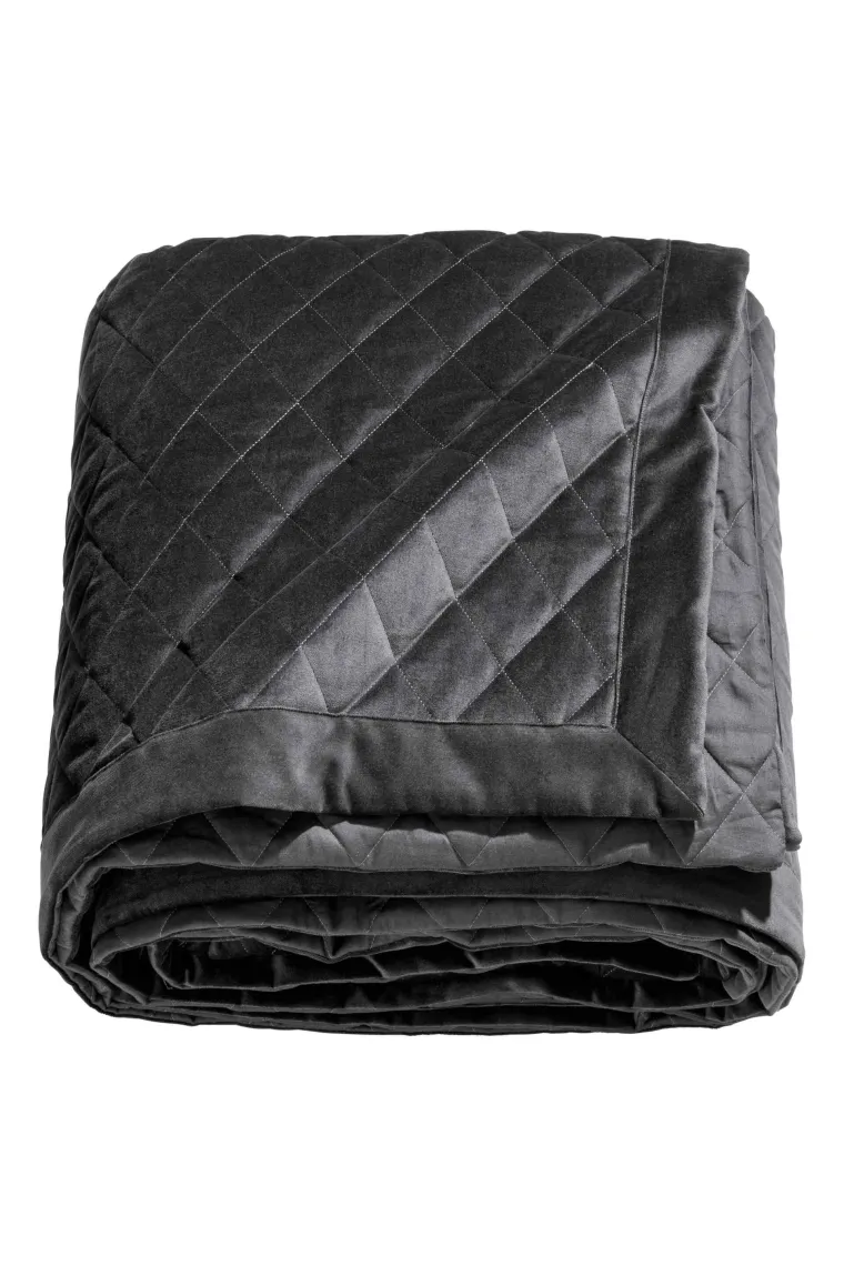 Baršunasti prekrivač za krevet, H&amp;M Home, 1.014,90 kuna