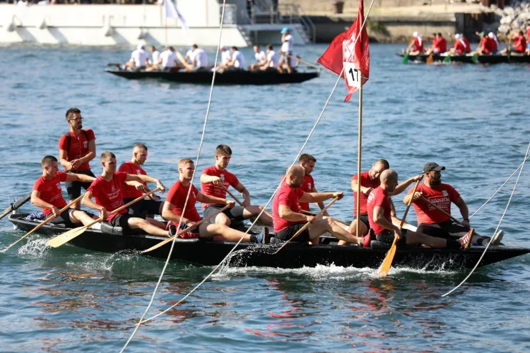 Spektakl u dolini Neretve: Počeo 22. Maraton lađa, 28 posada bori se za titulu pobjednika