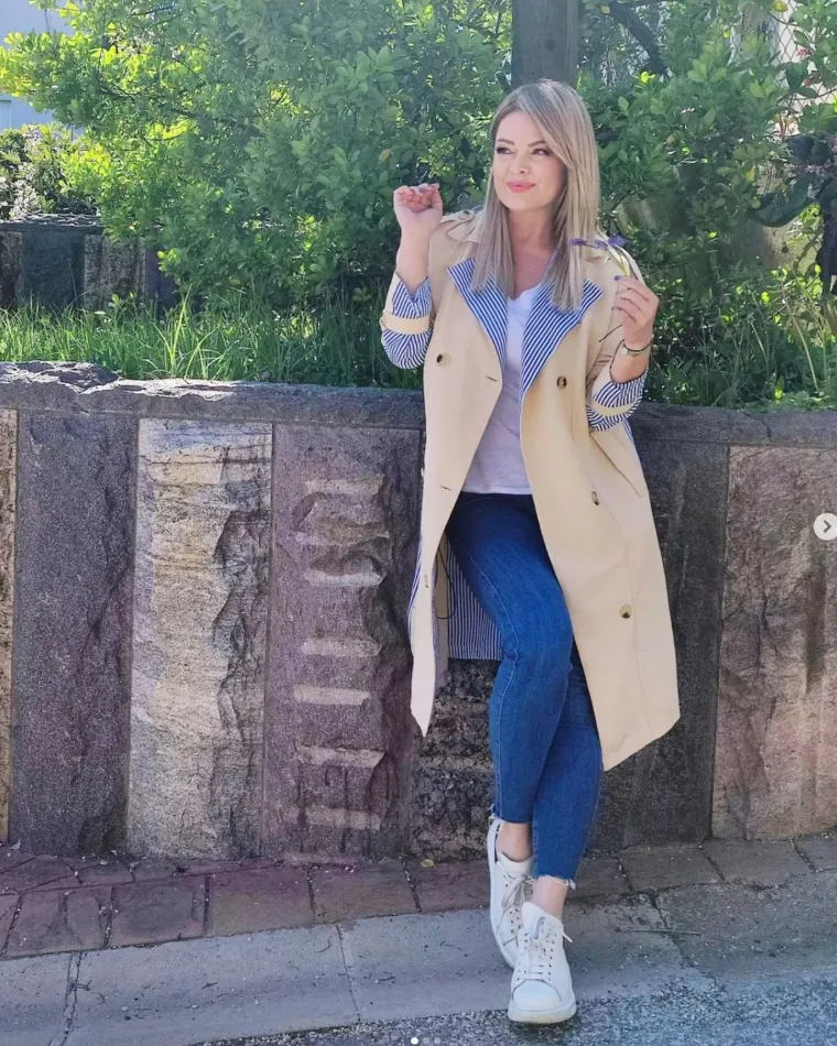 Simpatična Minea je prije 16 godina radila u turističkoj agenciji: 'Nova sam i pomažu mi da se snađem, ali od pjevanja ne odustajem'