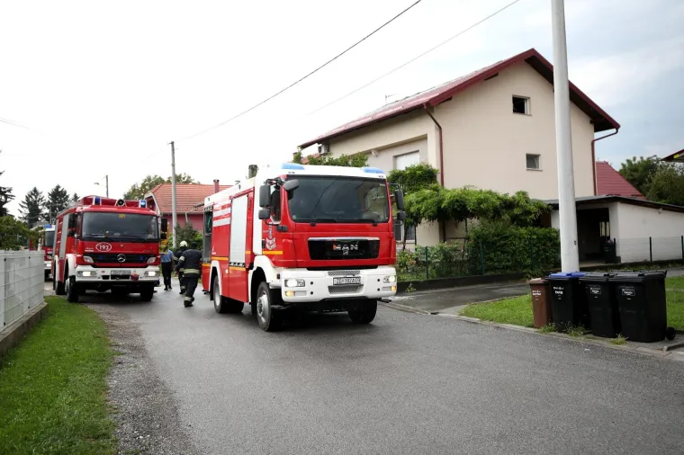Nevrijeme protutnjalo Zagrebom, udar munje zapalio kuću: 'Kad je grunulo, zatresli su se prozori'