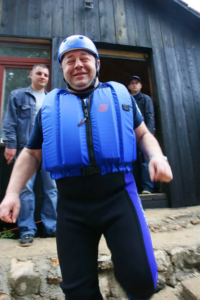 Sjećate li se kad je Sanader poslao ministre na rafting? Neki su se skoro utopili, jedan uhvaćen u ljubavnom klinču, a Kolinda...