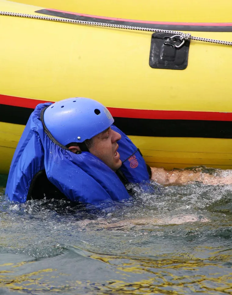Sjećate li se kad je Sanader poslao ministre na rafting? Neki su se skoro utopili, jedan uhvaćen u ljubavnom klinču, a Kolinda...