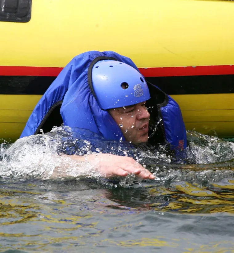 Sjećate li se kad je Sanader poslao ministre na rafting? Neki su se skoro utopili, jedan uhvaćen u ljubavnom klinču, a Kolinda...