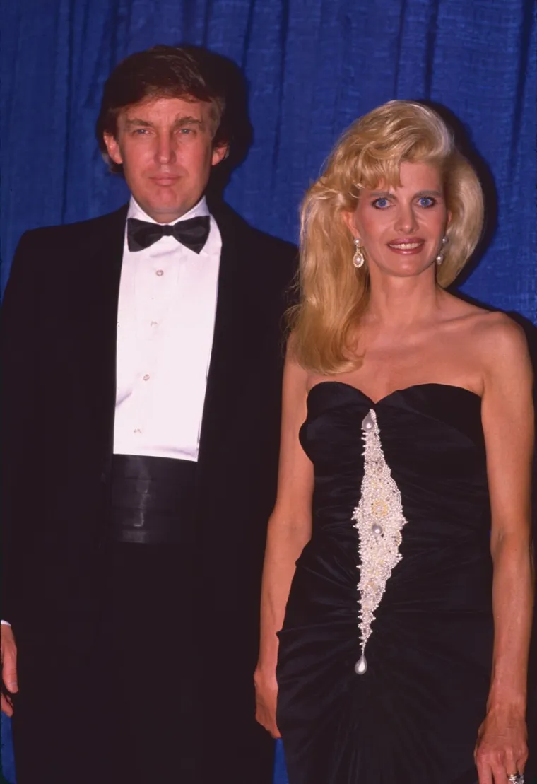 Ivana Trump voljela je luksuzne odmore: Jednom se pojavila s mlađahnim zaručnikom, talijanskim glumcem i modelom; A tu su i fotke iz braka s Trumpom