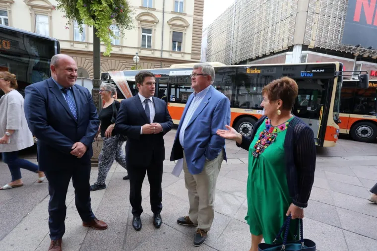 Na riječkom Korzu predstavljeno devet novih autobusa: Vrijede gotovo 20 milijuna kuna
