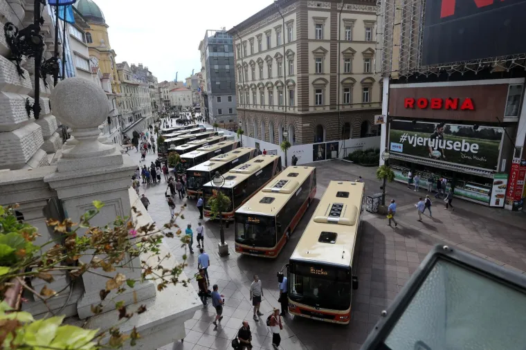 Na riječkom Korzu predstavljeno devet novih autobusa: Vrijede gotovo 20 milijuna kuna