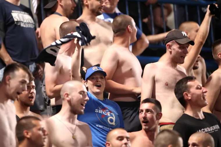 Jeziva slika snimljena na utakmici Dinama. Pogledajte s kakvom je zastrašujućom maskom došao BBB-ovac