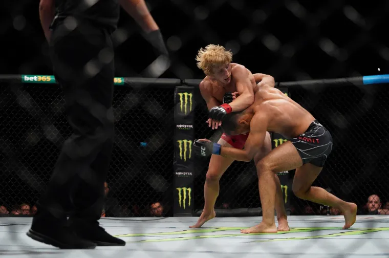 U spektakularnoj večeri UFC-a vidjeli smo sve: Paddy slavio, twerkao pa poslao krasnu poruku, borba večeri završila šokantno