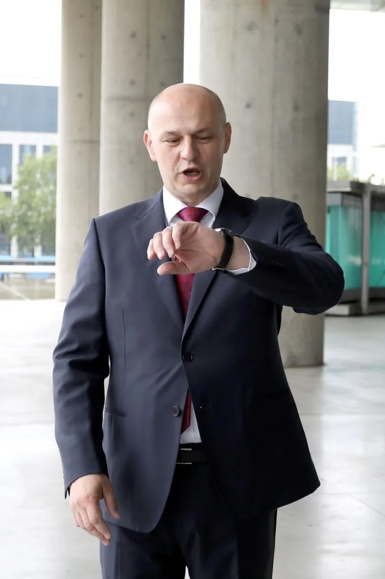 MISLAV KOLAKUŠIĆ ISPRED MSU-a