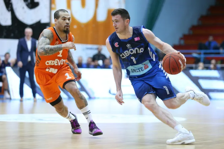 28.05.2019., dom sportova, Zagreb - Hrvatski Telekom Premijer liga, treca utakmica finala: KK Cedevita - KK Cibona. Josip Bilinovac, Justin Cobbs. 
Photo: Luka Stanzl/PIXSELL