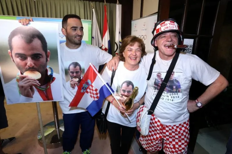 PLESOM SE ORILA PJESMA: Pogledajte kako je dočekan osvajač prve hrvatske medalje u Riju