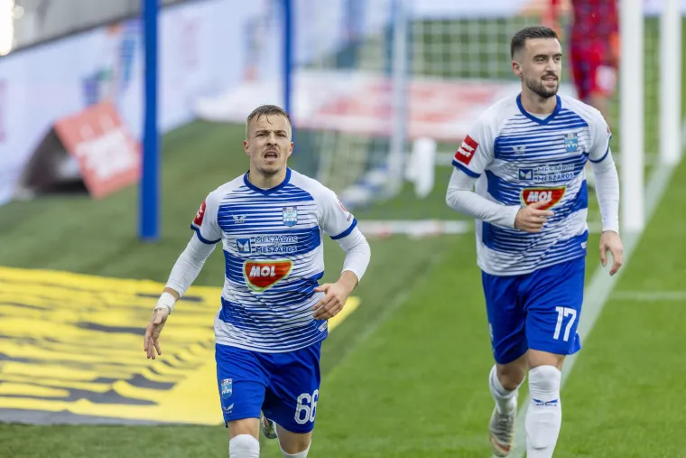 Kohorta 'počastila' Osijek bakljadom za prvu pobjedu u sezoni