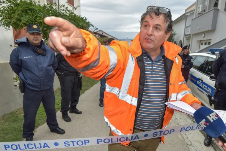 Živi zid pokušao spriječiti deložaciju obitelji u Sabunikama