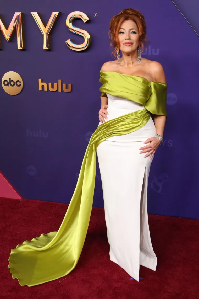 Lisa Ann Walter
