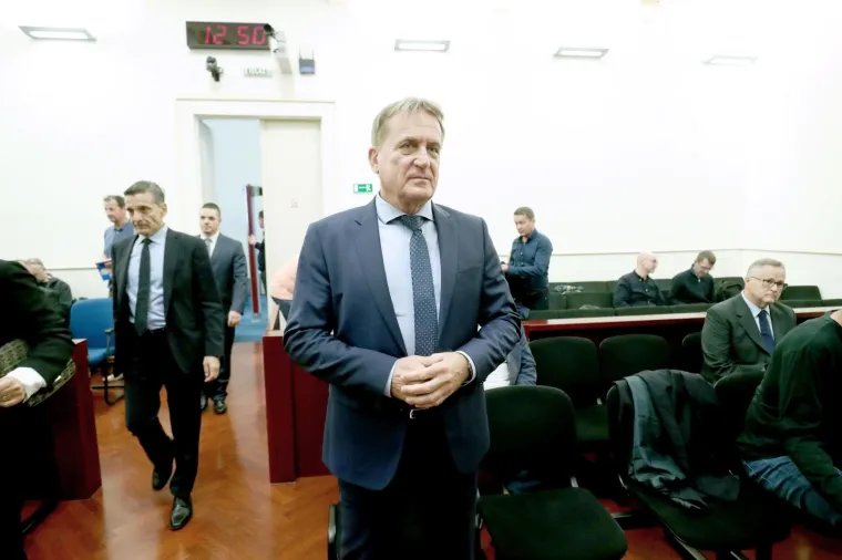 Nakon dvije godine suđenja bivši HDZ-ov ministar oslobođen je optužbi, a trojica njegovih suradnika su proglašeni su krivima
