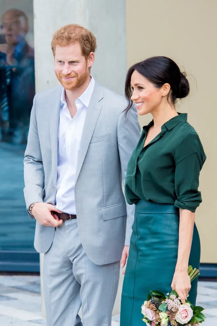 Meghan Markle obožavala je kršiti kraljevska pravila, a nju obožavaju mrziti: Odbjegla vojvotkinja golišavija je nego ikad
