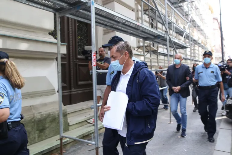 Gradonačelnici u lisicama: Grgić i Barišić dovedeni na Županijski sud, čeka se odluka o istražnom zatvoru