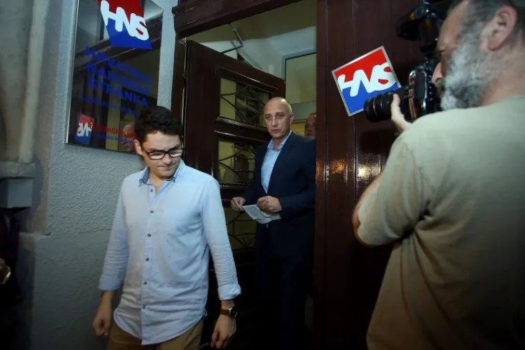 ZAVRŠILA SEDMOSATNA SJEDNICA PREDSJEDNIŠTVA HNS-a: Ivan Vrdoljak podnio ostavku, HNS neće u Vladu s HDZ-om