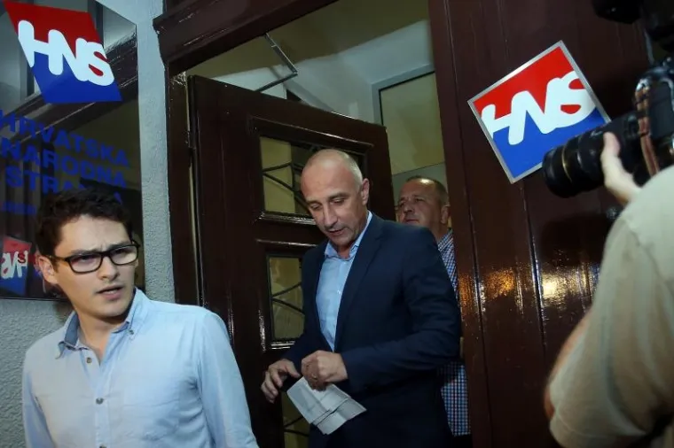 ZAVRŠILA SEDMOSATNA SJEDNICA PREDSJEDNIŠTVA HNS-a: Ivan Vrdoljak podnio ostavku, HNS neće u Vladu s HDZ-om