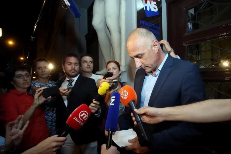 ZAVRŠILA SEDMOSATNA SJEDNICA PREDSJEDNIŠTVA HNS-a: Ivan Vrdoljak podnio ostavku, HNS neće u Vladu s HDZ-om