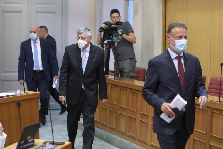 Do jučer su se gledali preko nišana - pogledajte što danas rade: A nakon ovih slika poznato i tko je dijelio sobu sa zaraženim Plenkovićem?
