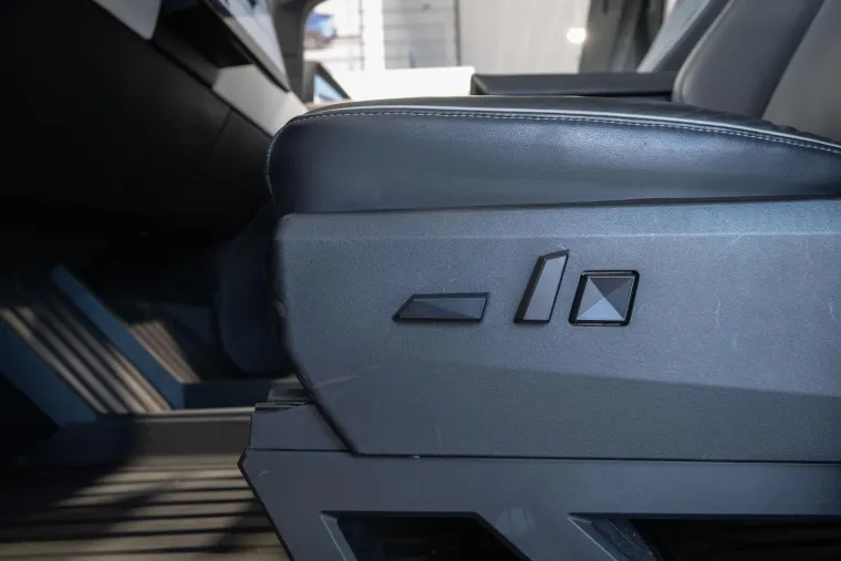 Cybertruck je stigao u Hrvatsku! Stvarno izgleda cool, no jeste li ga spremni masno platiti?