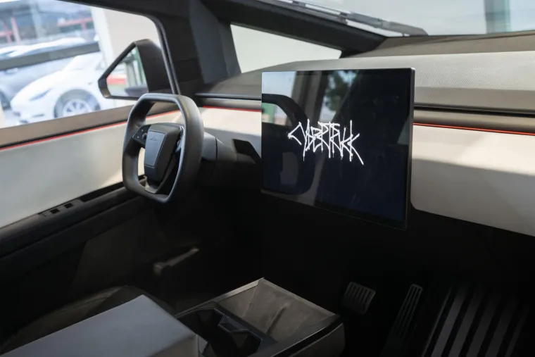 Cybertruck je stigao u Hrvatsku! Stvarno izgleda cool, no jeste li ga spremni masno platiti?