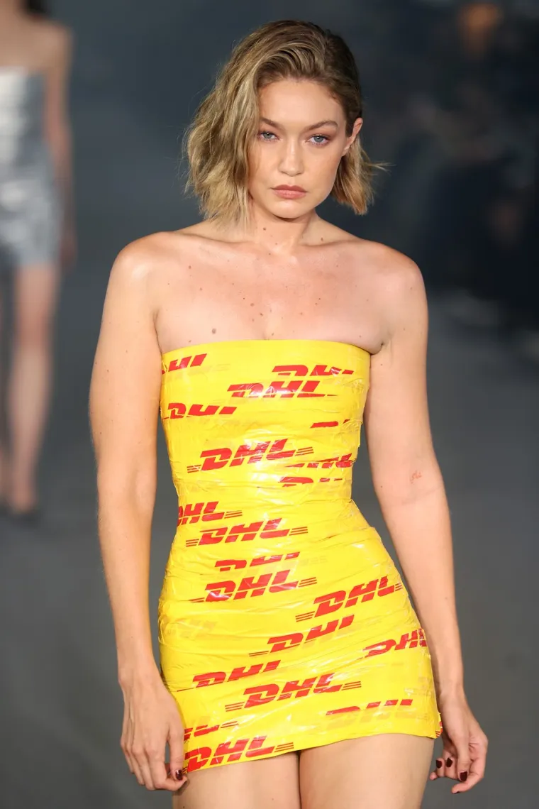 Njezin outfit privukao je mnoge poglede, a za ovakav modni izričaj svakako treba imati hrabrosti.