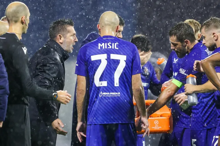 Ovo je 'vaterpolo': Dinamo se u nemogućim uvjetima borio za prve bodove u Ligi prvaka