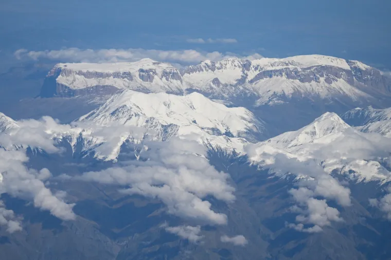 Hladnoća, hladni vjetar, sve to utječe na borca. Dagestanske planine skrivaju nevkerojatnu snagu. Temperature idu debelo ispod nule. Veći dio godine je hladno. 