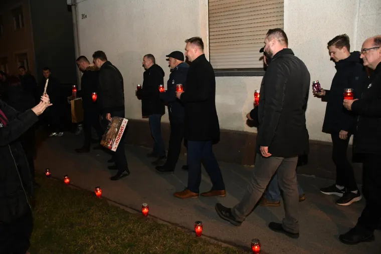 Na ovakvom travnjaku u srijedu se igrala utakmica osmine finala Hrvatskog kupa