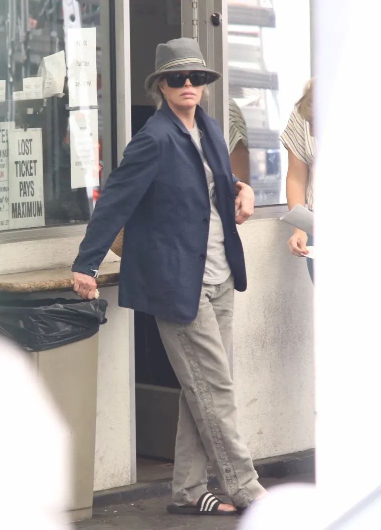 Najveću zavodnicu 80-ih rijetko se viđa u javnosti: Kim Basinger šokira javnost izdanjima