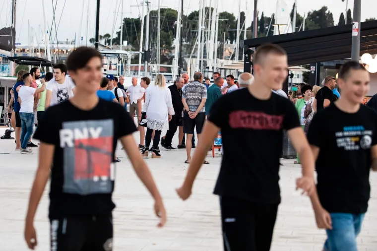 KERUM FEŠTAO S GRAĐANIMA U SPLITU: Baš nitko se nije držao distance
