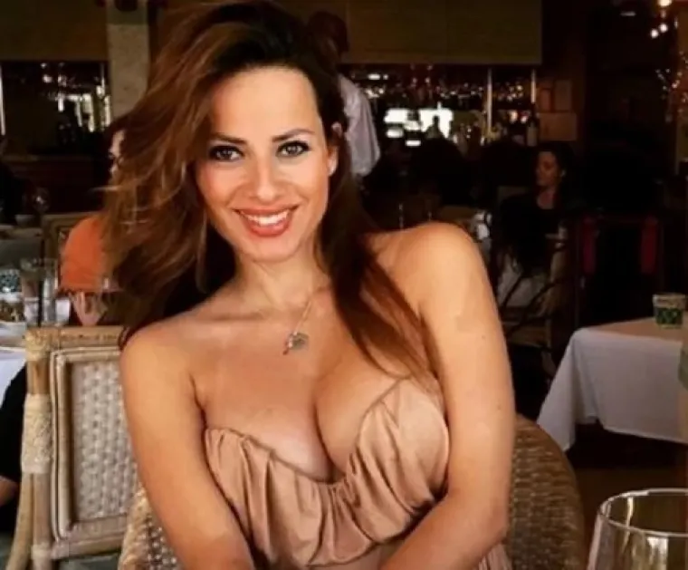 Javnost je Jelenu prvi put upoznala u srpskom &quot;Big Brotheru&quot; kada je sa svega devetnaest godina kročila u popularnu kuću.