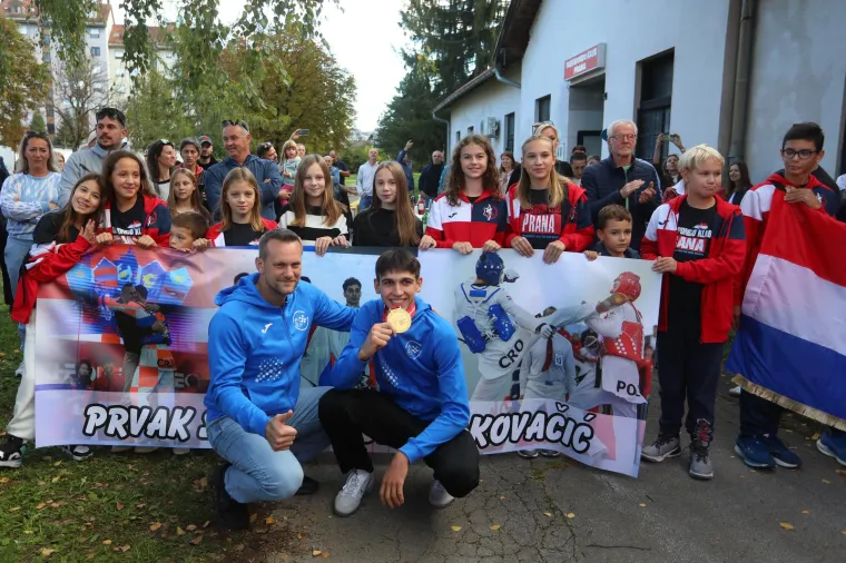 Zlato mu je donijela pobjeda 2:0 u rundama nad reprezentativcem Poljske. 