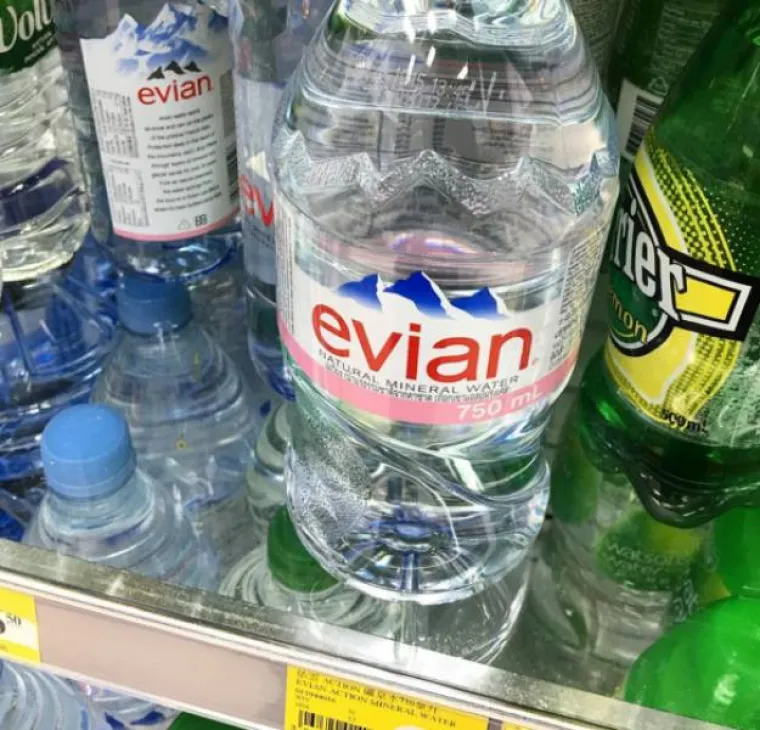 Normalna flaširana voda