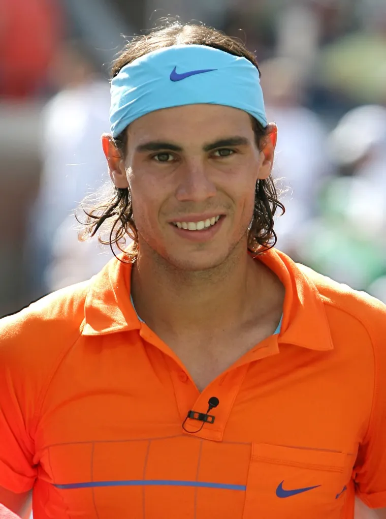 Prvi put svjetski broj 1! Dana 18. kolovoza 2008., Nadal se prvi put u karijeri uzdigao do svjetskog broja 1. Prije toga, Federer je bio na vrhu svjetske ljestvice 237 tjedana bez prekida.