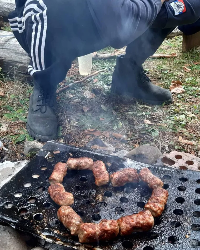 Ljubav pršti svuda oko nas, pa čak i u životinjskom svijetu: Njihovi zagrljaji i poljupci osvajaju srca