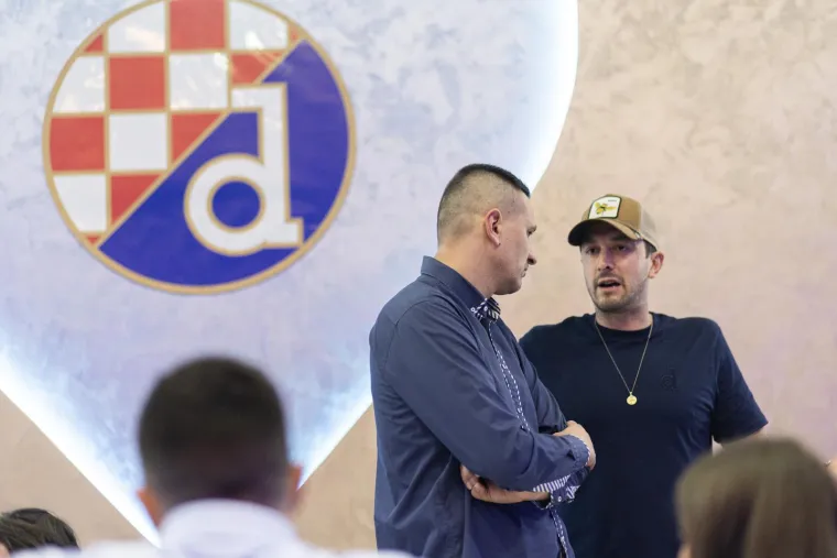 Gospodski navijači Dinama uživali u Mostaru. Nisu razbili ni jednu čašu, a legenda je bila apsolutna zvijezda