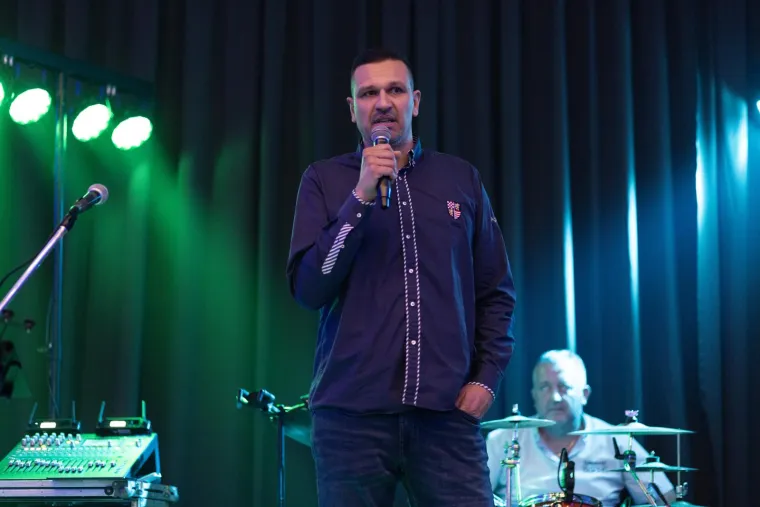 Gospodski navijači Dinama uživali u Mostaru. Nisu razbili ni jednu čašu, a legenda je bila apsolutna zvijezda