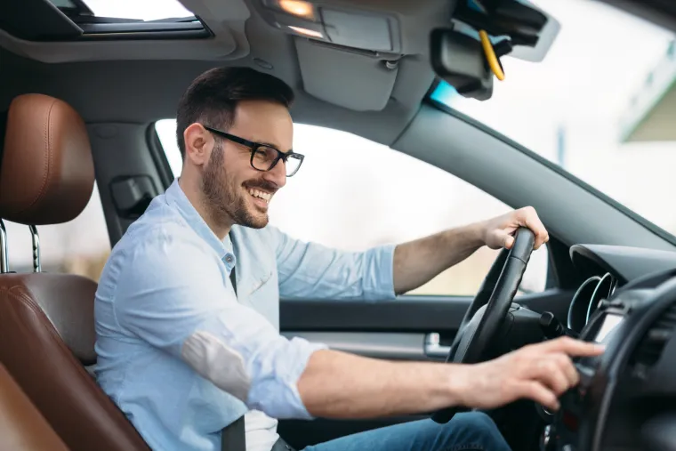 5. Isključite svu opremu: Mnogi automobili ovih dana često su prepuni sprava i naprava, ali neki od njih mogu povećati vašu potrošnju goriva. Isključite te sprave. 