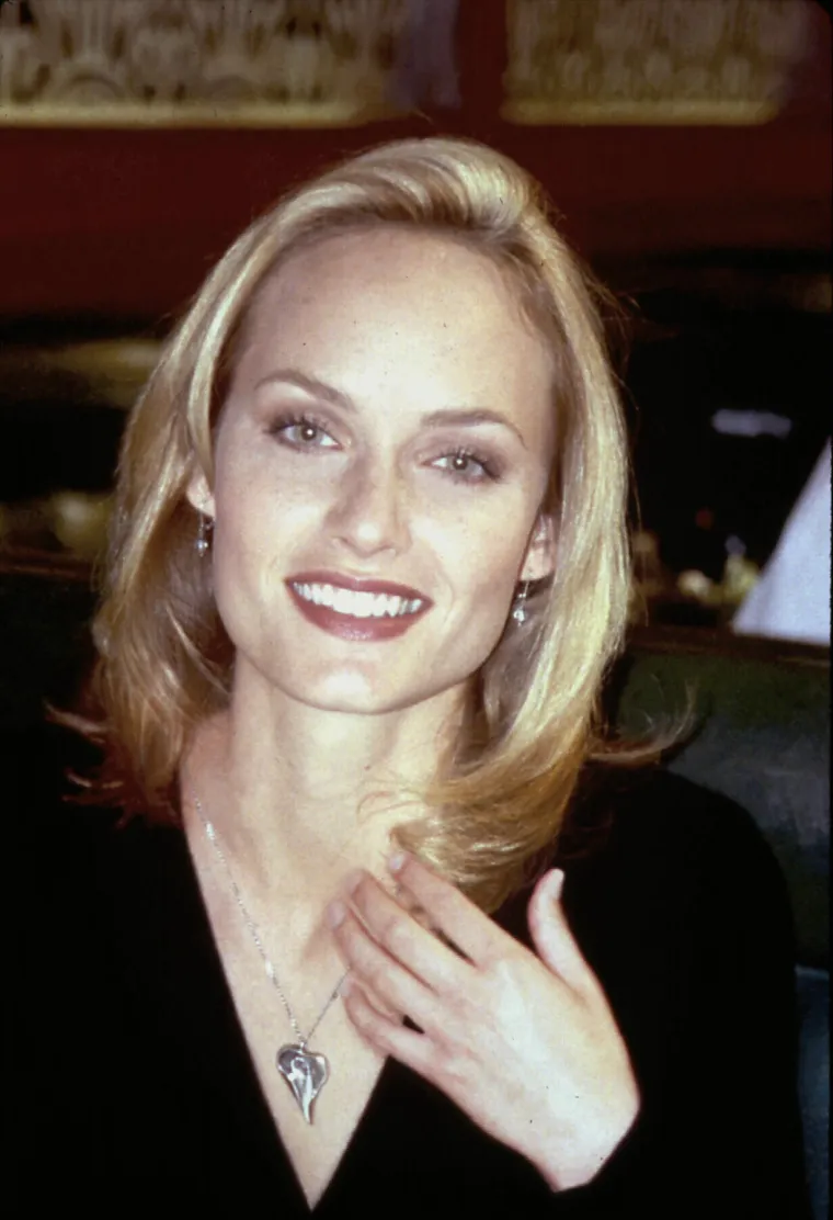 Amber Valletta